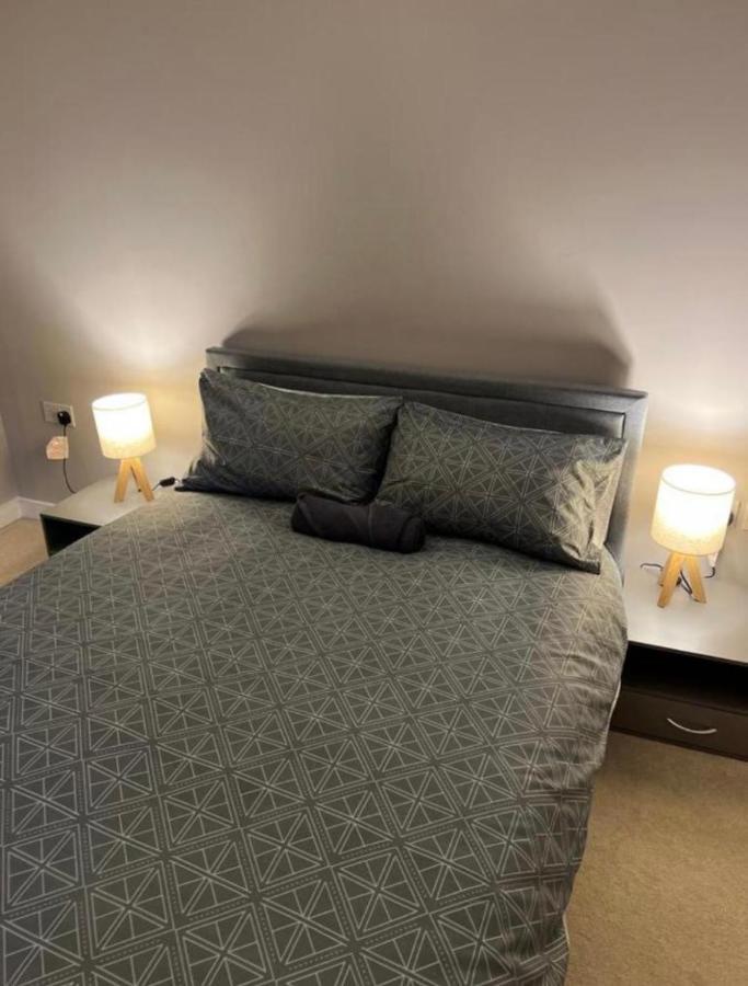 Modern Room Homestay In Apartment With Private Bathroom Croydon Exterior foto